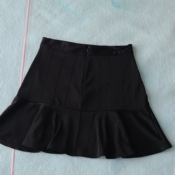 BCBGeneration Skirts Bcbgeneration Black Flowy Mini Skirt Nwot Poshmark